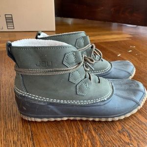 Water proof duck boots